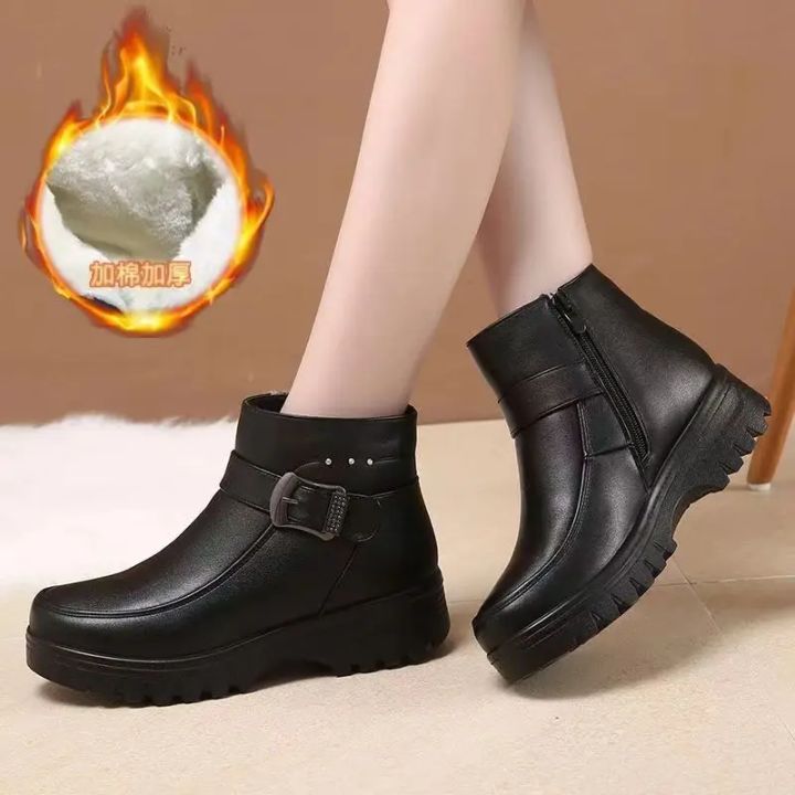 2024%20Fashion%20Winter%20Women%20Pu%20Leather%20Ankle%20Boots%20Female%20Thick%20Plush%20Warm%20Snow%20Boots%20Mother%20Waterproof%20Non-slip%20Booties%20-%20Image%205