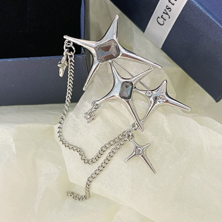 New%20Four-Pointed%20Star%20Pins%20Brooch%20Trendy%20Rhinestone%20Inlaid%20Long%20Chain%20Stars%20Tassel%20Badge%20Lapel%20Pin%20Jewelry%20Collar%20Accessory%20-%20Image%204