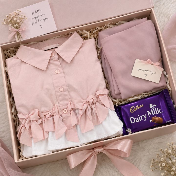 Beautiful%20Girly%20Winter%20Gift%20Hamper%20-%20Image%206
