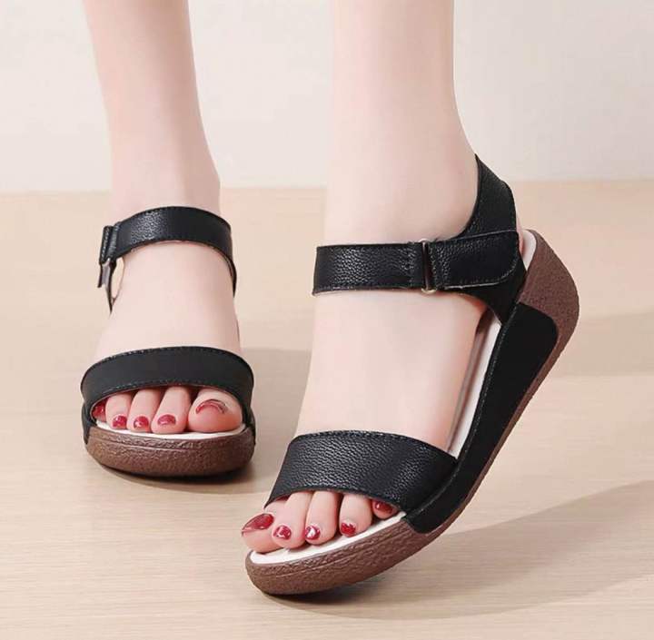 Sandals%20for%20Women,%20Summer%20Soft-Soled%20Kitchen%20Shoes,%20Women's%20Waterproof%20Non-Slip%20Thick-Soled%20Mom%20Shoes,%20Outdoor%20Chef%20Roman%20Women's%20Shoes%20-%20Image%204