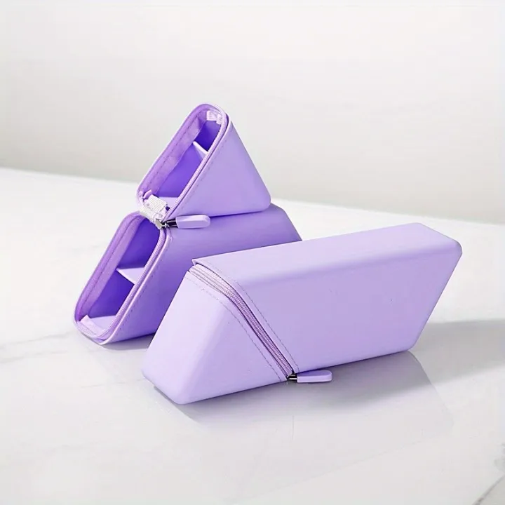 Foldable%20Silicone%20Pen%20Holder-Large%20Capacity%20Expandable%20Pencil%20Cup%20for%20Desk,%20Study%20&%20Office,%20Portable%20%20for%20Students/Teachers%20-%20Image%204