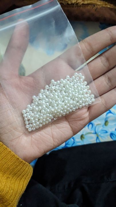 2mm%20pearl%20beads,%20pack%20of%20100,200,300,400,500,600,700%20-%20Image%203