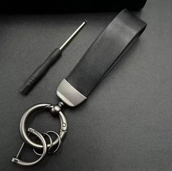 Creative%20And%20Minimalist%20Faux%20Leather%20Keychain%20Pendant,%20Personalized%20Keyring%20with%20Wrist%20Strap,%20High-End%20Fashionable%20Vintage%20Faux%20Leather%20Key%20Holder%20-%20Image%203