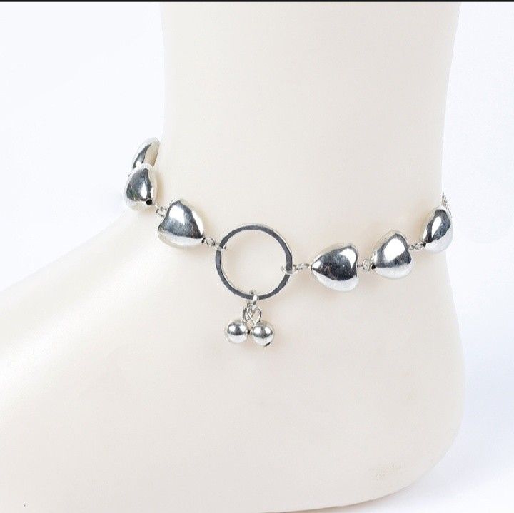 Charming%20Silver%20Love%20Heart%20Beaded%20Anklet%20%E2%80%93%20Fashionable%20Women%E2%80%99s%20Payel%20Nupur%20for%20Eid,%20Gift,%20or%20Casual%20Wear%20-%20Image%207