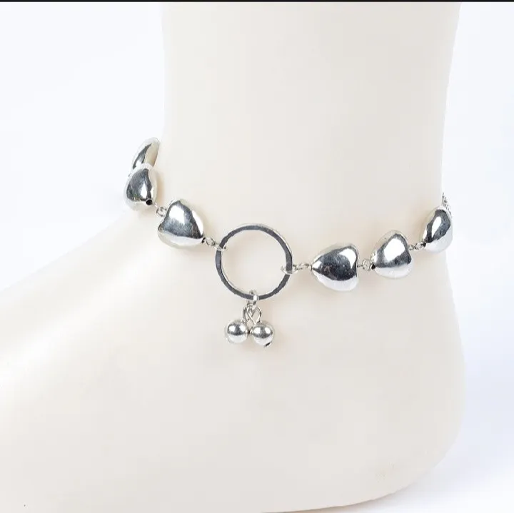 Charming%20Silver%20Love%20Heart%20Beaded%20Anklet%20%E2%80%93%20Fashionable%20Women%E2%80%99s%20Payel%20Nupur%20for%20Eid,%20Gift,%20or%20Casual%20Wear%20-%20Image%207