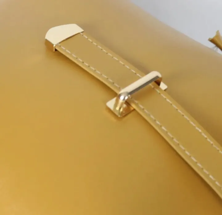 Low%20Price%20Stylish%20University%20Shoulder%20Bag%20for%20girls%20in%20Formal%20Design%20&%20Elegant%20Look%20with%20%20Long%20Strap,%20Makeup%20&%20Accessory%20Organizer%20Premium%20Quality%20Uni%20Bags%20For%20Students%20Available%20In%20%20Different%20Colors%20-%20Image%209