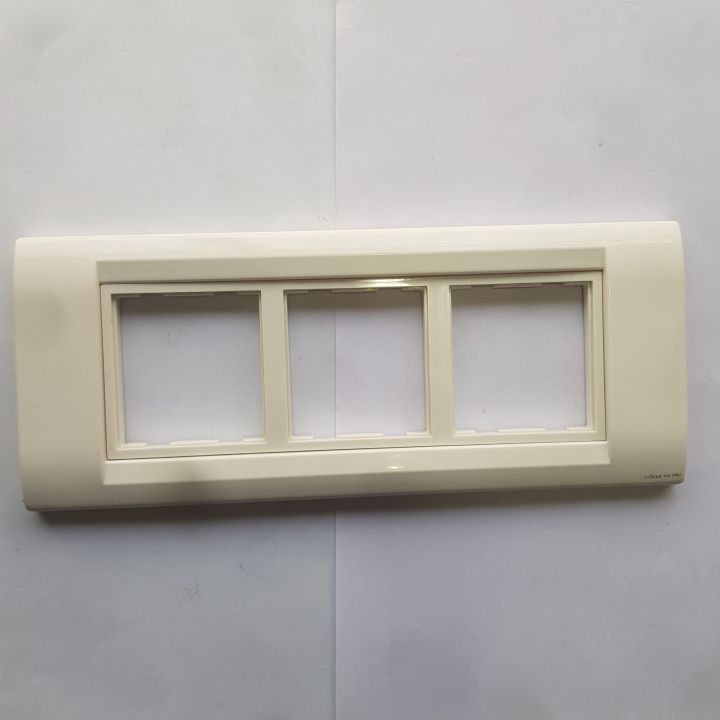 6 Modular Horizontal Switch Plate Fancy White For Wall 6M , 6 Way , 6 ...