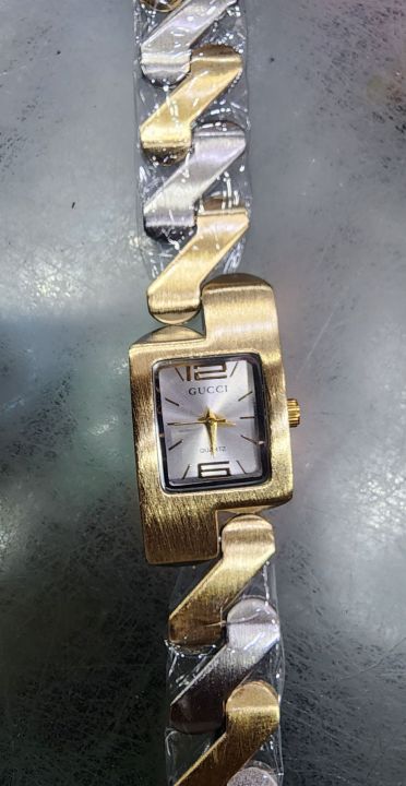 Analog%20Beautiful%20Elegant%20WristWatch%20for%20Ladies%20-%20Image%202