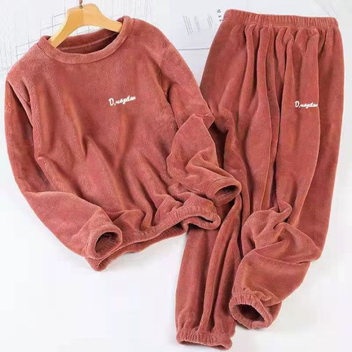 Leisure%202024%20Autumn/Winter%20Women's%20Warm%20Velvet%20Pajamas%20Loose%20Round%20Neck%20Elastic%20Top%20Warm%20Wool%20Elastic%20Waist%20Tight%20Leg%20Pants%20Set%20-%20Image%204