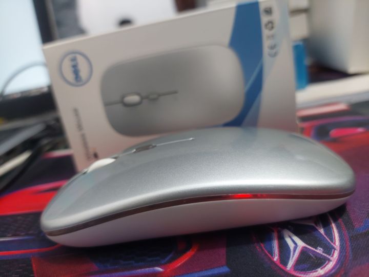 Wireless%20and%20Rechargeable%20Bluetooth%20Mouse%20-%20Image%202