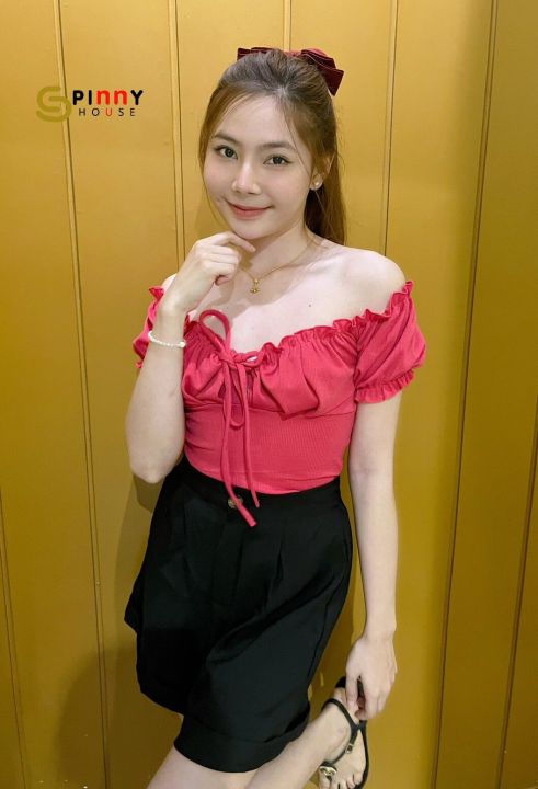 %F0%9F%8C%88Spinny%20House%F0%9F%8C%88Off%20shoulder%20lace%20up%20top%F0%9F%92%93Doll%20sleeve,%20open%20shoulder,%20this%20model%20is%20slit%20fabric.%F0%9F%98%80B02%20trench%20-%20Image%206