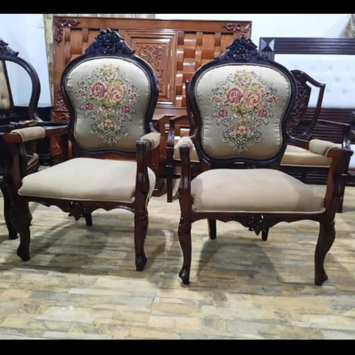 Wooden%20Bedroom%20chair%20Set%20made%20with%20high%20quality%20Shesham%20wood%20-%20Image%203