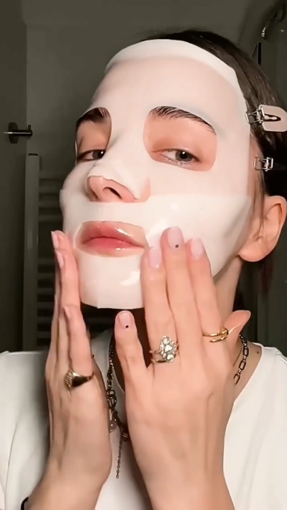 Biodance Bio-Collagen Real Deep Mask – Korean Skincare for Deep Hydration, Pore Tightening & Anti-Aging | 100% Original & Authentic