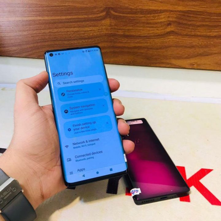 Motorola%20Edge%20Plus%20%7C%20256GB%20Storage%20%7C%2012GB%20RAM%20%7C%20Snapdragon%20865%20%7C%205000%20mAh%20Battery%20%7C%20108MP%20Camera%20%7C%20Official%20PTA%20Approved%20%7C%20Mobile%20Phone%20-%20Image%204