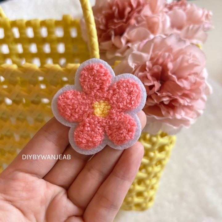 %F0%9F%8C%BCIroning%20sticker%F0%9F%8C%B8Patch%20DIY%20embroidered%20flowers%20applique%20patch%20with%20all%20kinds%20of%20fabric%20materials.%20There%20are%20many%20designs%20on%20the%20bag.%20-%20Image%203