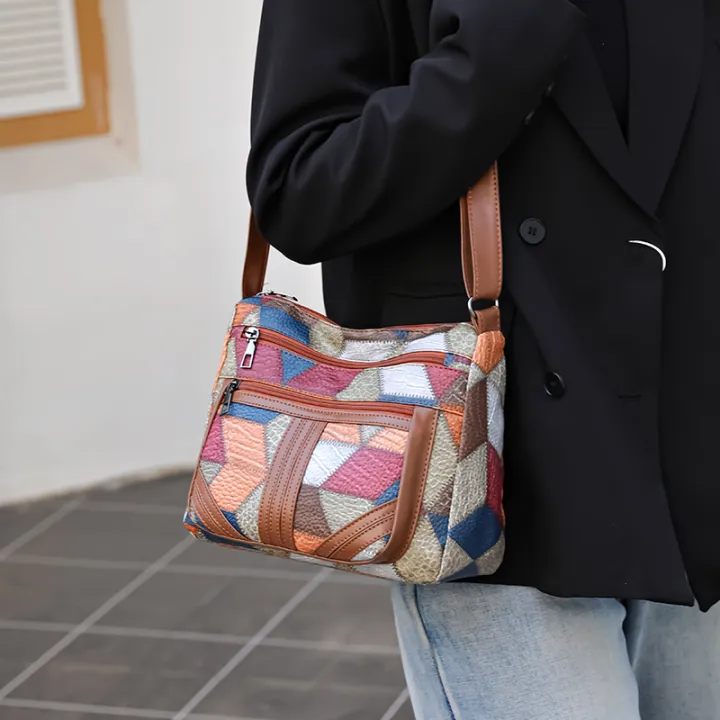Women's%20%20Crossbody%20Shoulder%20Bag,%20Lightweight%20Geometric%20Pattern,%20Multi-Layer%20Design,%20Secure%20Zipper%20Closure,%20Colorful%20Accessories%20-%20Image%207