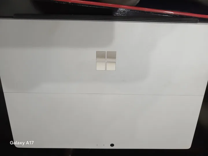 Microsoft%20Surface%20Pro%206%20%7C%20Core%20i5%208th%20gen%20%7C%208GB%20RAM%20%7C%20256GB%20SSD%20%7C%20Windows%2011%20%7C%20Touchscreen%20%7C%20Keyboard%20&%20Charger%20Included%20-%20Image%204
