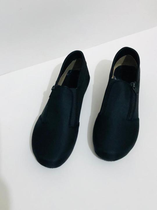 Black%20Sneakers%20for%20Ladies%20ang%20Girls%20.%20All%20aged%20women%20usable%20Black%20Sneakers%20for%20Regular%20Use%20.%20Long%20Lasting%20and%20Good%20Quality%20Sneakers%20for%20Women%20-%20Image%203