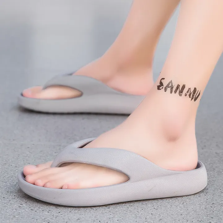 Summer%20men's%20slippers%20soft-soled%20beach%20sandals%20EVA%20fashion%20flip-flops%20indoor%20slippers%20outdoor%20pinch%20garden%20slippers%20size%2038-45%20-%20Image%204
