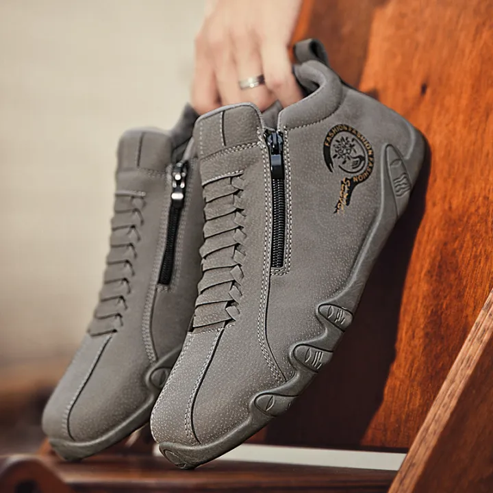 New%20Men's%20Ankle%20Boots%20Fashion%20Soft%20Sole%20High%20Top%20Sneakers%20Men%20Shoes%20Outdoor%20Versatile%20Loafers%20Comfortable%20Casual%20Walking%20Shoes%20-%20Image%206