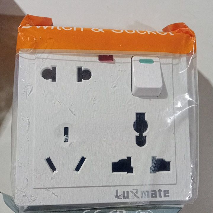 Luxmete%20premium%20six%20pin%20socket%20-%20Image%206