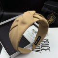 Retro and Versatile Headband for Women's Face Washing and Hair Pressing, High-End and Wide Edge Hair Tie Headband.