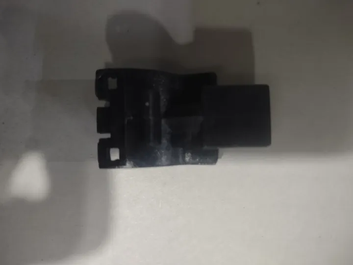 wiper%20nozzle%20TOYOTA%20COROLLA%202009-2023%201pes%20-%20Image%204