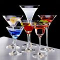 26/52Pcs Wine Glass Charms Wine Glass Markers Wine Glass Charm Rings with Letter Wine Charms for Stem Glass Wedding Party Decor. 