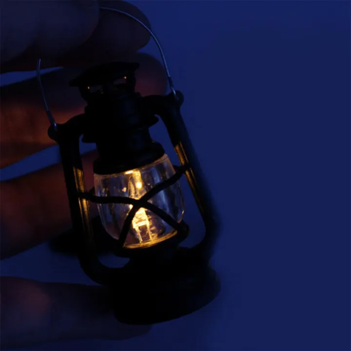 10cm%20Mini%20LED%20Retro%20Pony%20Lantern%20%E2%80%93%20Glowing%20Candle%20Night%20Light%20for%20Dollhouse,%20Home%20Decor%20&%20Gifts%20-%20Image%202