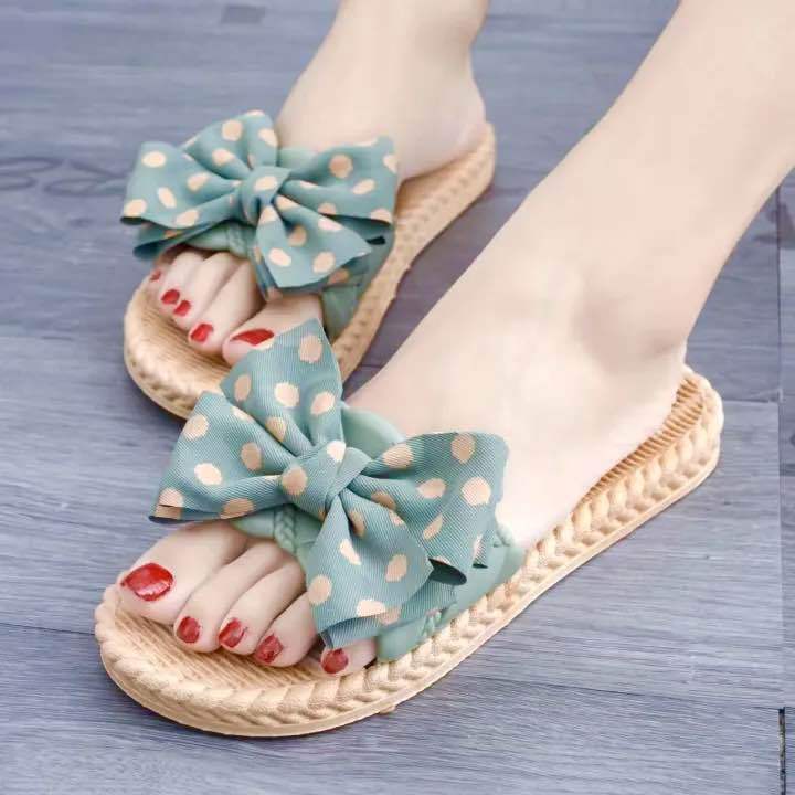 Stylish%20Women%E2%80%99s%20Flat%20Sandals%20%E2%80%93%20Soft%20Sole%20Polka%20Dot%20Design%20-%20Image%207