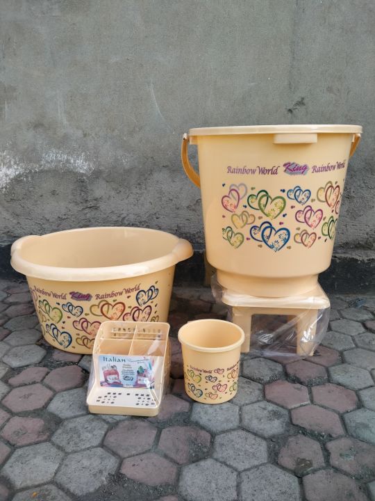Bath%20set%20for%20daily%20use(5%20in%201)/Plastic%20bath%20set%20for%20washroom/Bath%20set%20best%20quality%20-%20Image%202