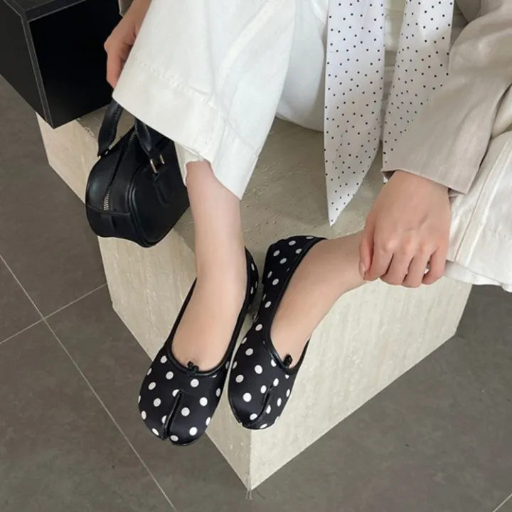 2026%20New%20Women's%20Polka%20Dot%20Split-Toe%20Flats,%20Soft%20Slip-On%20Ballet%20Shoes,%20Comfortable%20Fashion%20Casual%20Flat%20Shoes%20for%20Ladies%20-%20Image%207