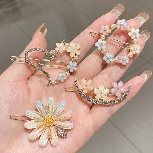 4Pcs,%20Set%20Sweet%20Crystal%20Hair%20Clips%20for%20Women,%20Korean%20Bow,%20Pearl,%20Star,%20Moon,%20Starfish,%20Bear%20Hairpins,%20Stylish%20Hair%20Accessories%20-%20Image%207