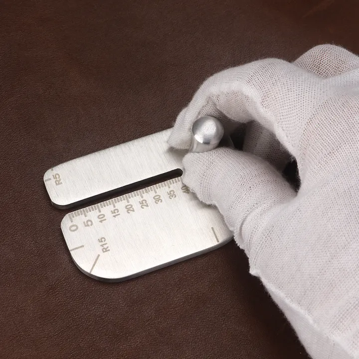 Steel%20Press%20Plate%20Leather%20Chisel%20Punching%20Auxiliary%20Puller%20Tool%20With%20Edge%20Chamfer%20Tool%20R5%20R10%20R15%20R20,%20Auxiliary%20Craft%20DIY%20Tool%20-%20Image%206