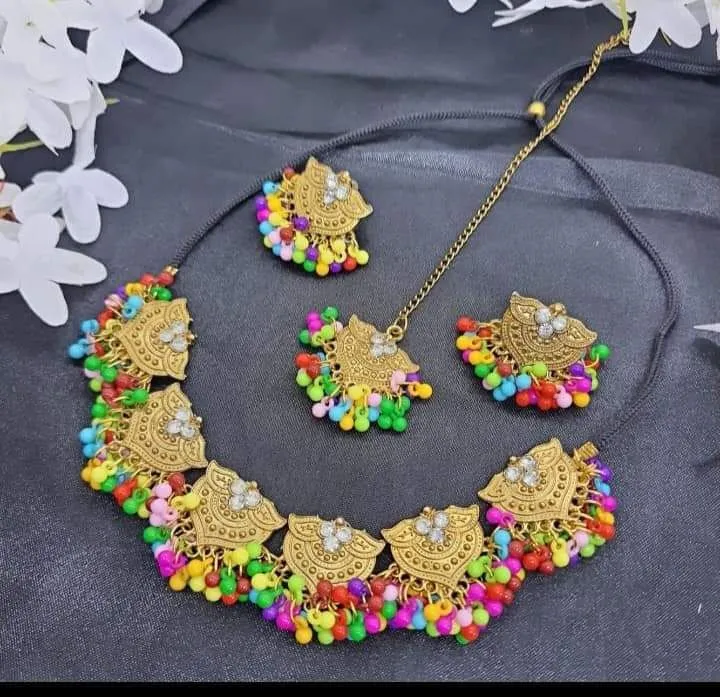 indian%20tikli%20set%20earrings%20for%20girls%203%20-%20Image%203