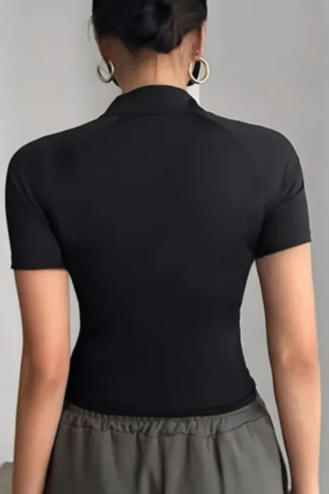 Ladies'%20fashionable%20sports%20style%20slim%20fit%20zipper%20short%20sleeved%20top%20-%20Image%202