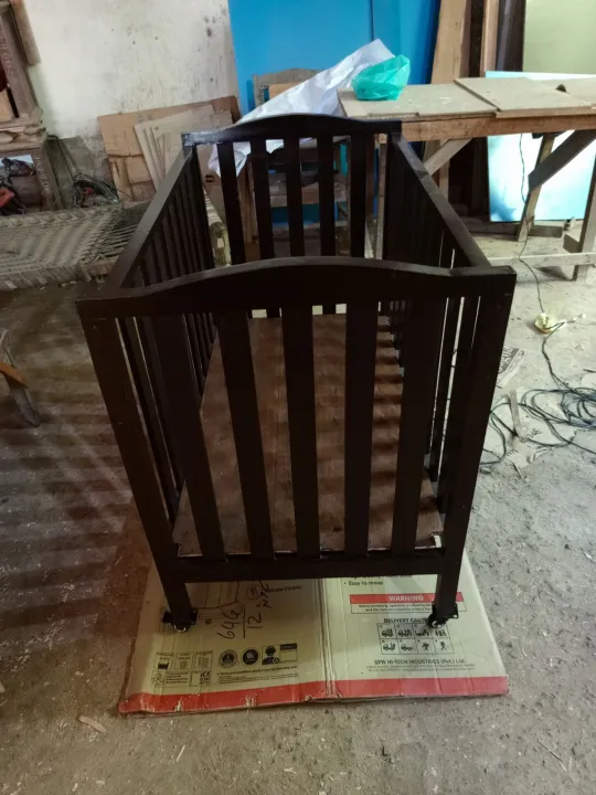 Babycrib%20wooden%20baby%20crib%20wooden%20baby%20cot%20and%20crib%20A+%20quality%20finished%20with%20varnish%20customized%20-%20Image%204