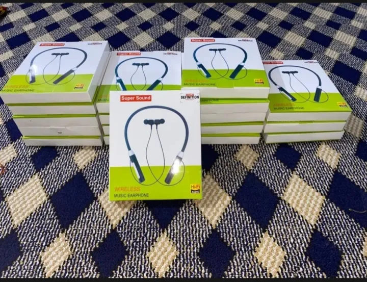 Neckband%20Magnetic%20Wireless%20Bluetooth%20Earphone%20/%20Sports%20Earphones%20/%20Bluetooth%20earphones%20/%20Headphones%20/%20Bass%20Earphones%20/%20Original%20Earphones%20/%20Cheap%20wireless%20earphones%20-%20Image%206