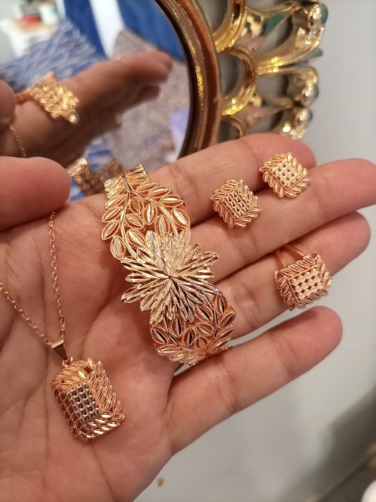 Jewellery%20Set%20-%20Image%202