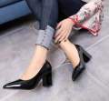 Close shoes for women. 