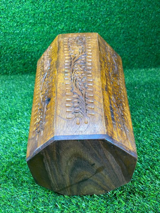 Wooden%20basket%20with%20beautiful%20carving%20design%20-%20Image%204