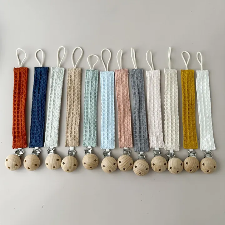 Pacifier%20Clip%20for%20Babies,%20Waffle%20Pattern%20Dropper-Proof%20Pacifier%20Leash,%20Safety%20Soother%20Clip%20Holder%20with%20Waffle%20Weave%20Fabric%20-%20Image%204