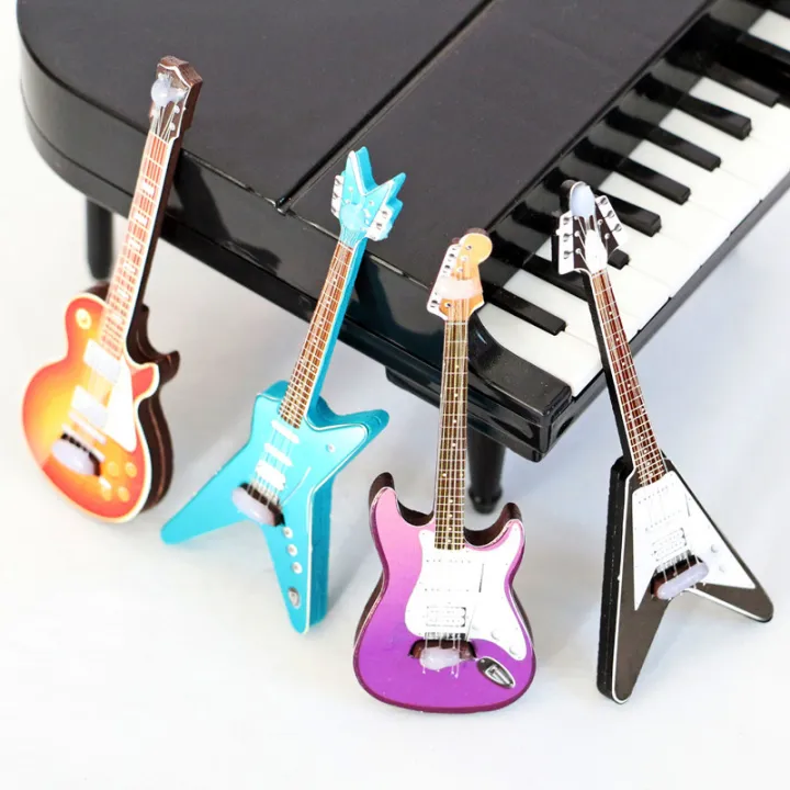 1Pcs%201/12%20Dollhouse%20Guitar%20Toys%20Dollhouse%20Musical%20Instrument%20Model%20Dolls%20House%20Decoration%20Accessories%20-%20Image%205