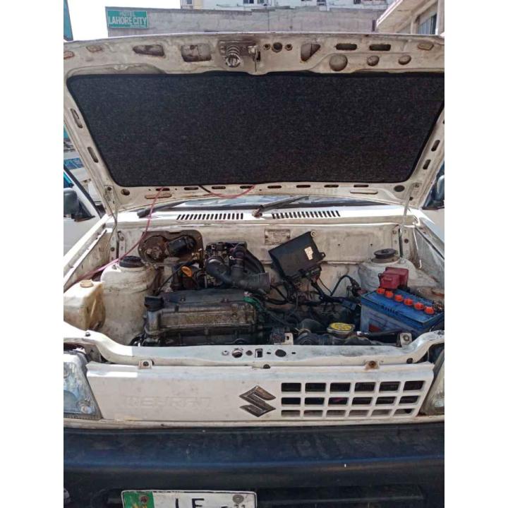 Suzuki%20Mehran%20All%20Model%20%20Bonnet%20Insulator%20Cover%20Namda%20With%20Clip%20Plug%20And%20Play%20Liner%C2%A0%20-%20Image%203