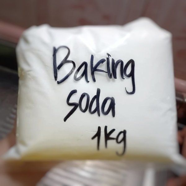 Baking%20Soda%20/%20Sodium%20Bicarbonate%20/%20Khane%20Soda%20/%20NaHCO%E2%82%83%20Powder%20For%20Baking%20Bakery%20Items%20For%20Bakery%20Shop%20&%20Home%20(%201%20Kg%20Normal%20Pack%20)%20-%20Image%203