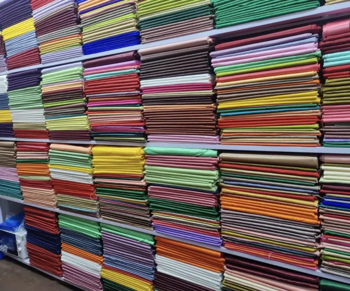 Peach%20Katan%20silk%20plain%20fabric%20unstitched%202%20piece%20fancy%20suit,%203.5%20yard%20(length)%20X%201.5%20yard%20(width).%201.75%20yard%20for%20shirt%20and%201.75%20yard%20for%20trouser.%20shining%20silk%20#chamki%20katan%20#katan%20silk%20#shiny%20fabric%20#shinng%20cloth%20-%20Image%204