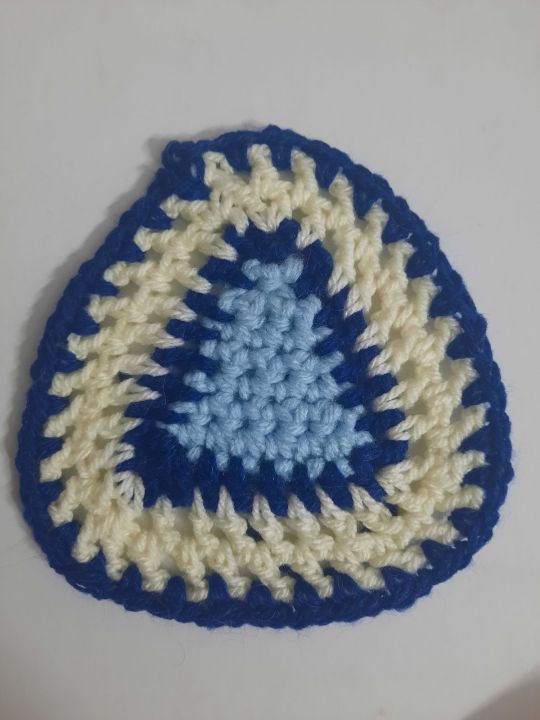 Crochet%20Mats%20(3%20different%20shapes),%206%20piece%20Coaster%20set%20(2%20Mats%20of%20each%20shape),%20Hand%20knitted%20Mats%20from%20Mama's%20Knit%20Collection%20by%20SBM.HomeGoods%20-%20Image%204