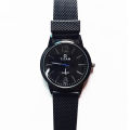 Men's Fashionable Quartz Analog Watch – Cool Design with Rubber Strap.
