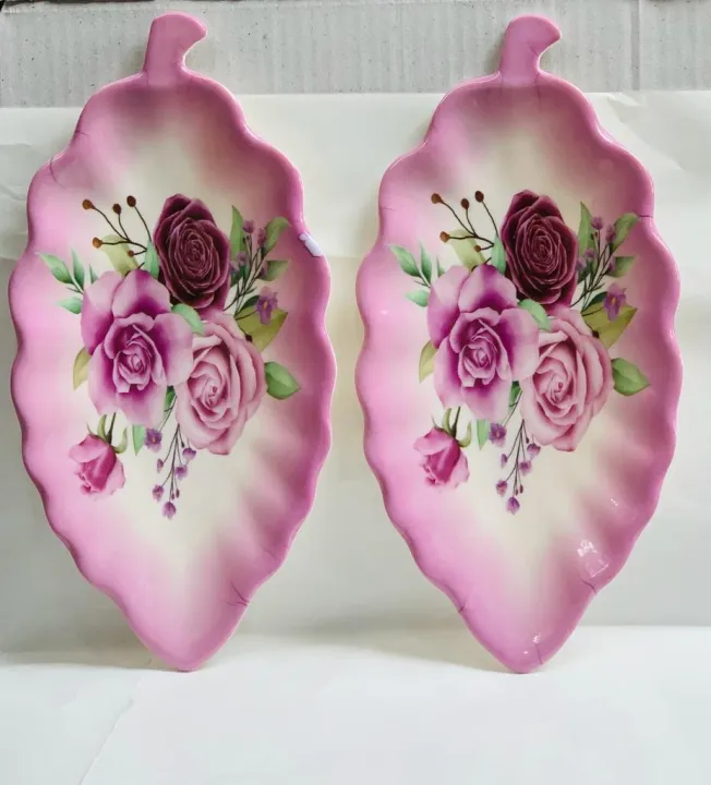 Pack%20of%204%20Melamine%20Leaf%20%F0%9F%8C%BF%20Tray%20For%20Serving%20Food%20and%20salad%20-%20Image%202