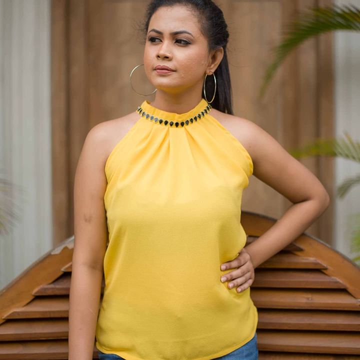 Women's%20High%20Neck%20Sleeveless%20Fashion%20Blouse%20-%20Image%202